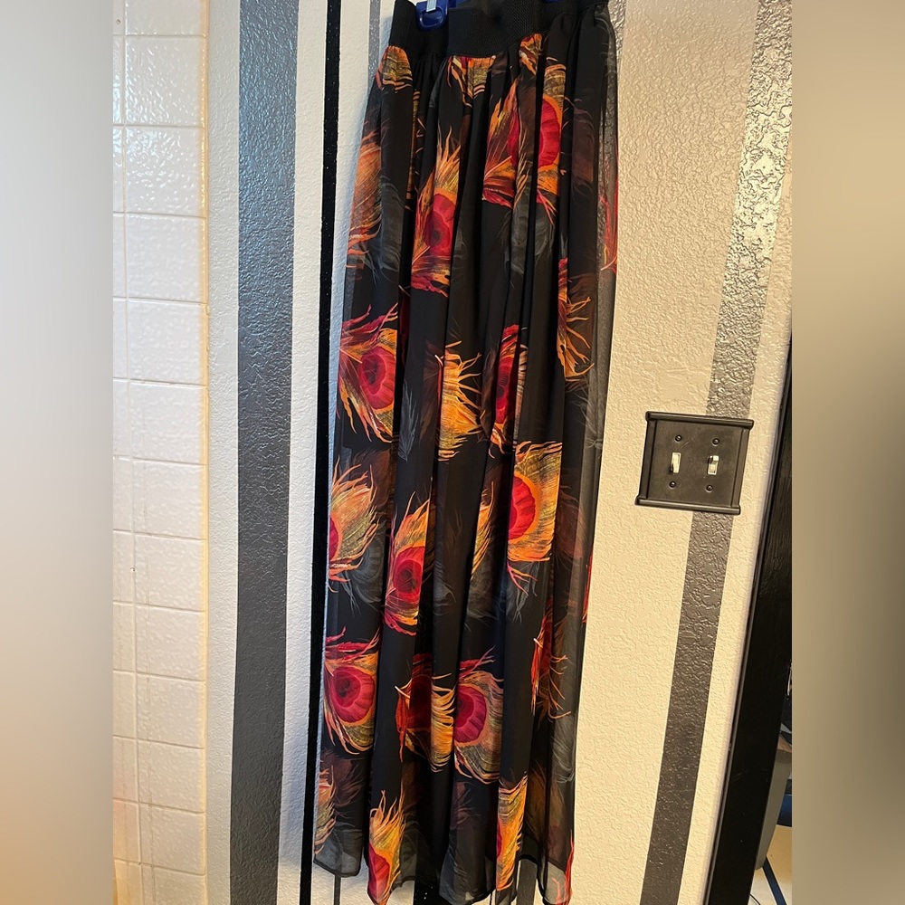 UNIQUE VINTAGE Peacock Maxi Skirt, size Large